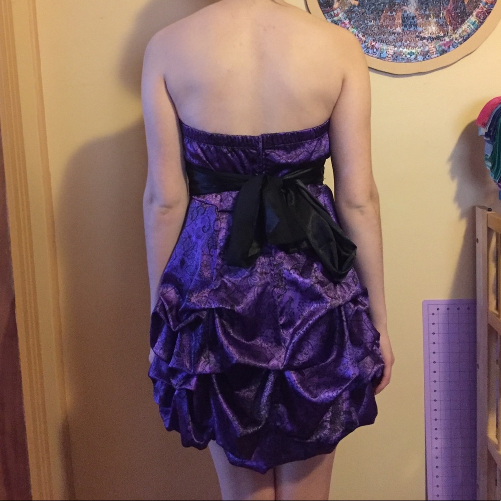 Short formal dress